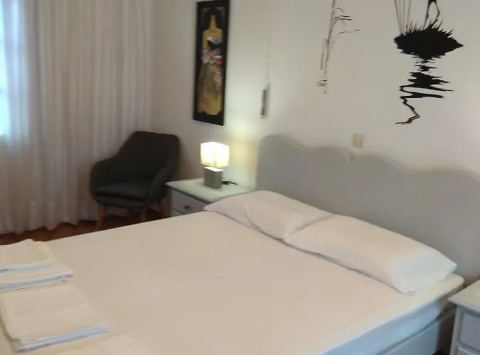 Almyra View House * 斯科派洛斯